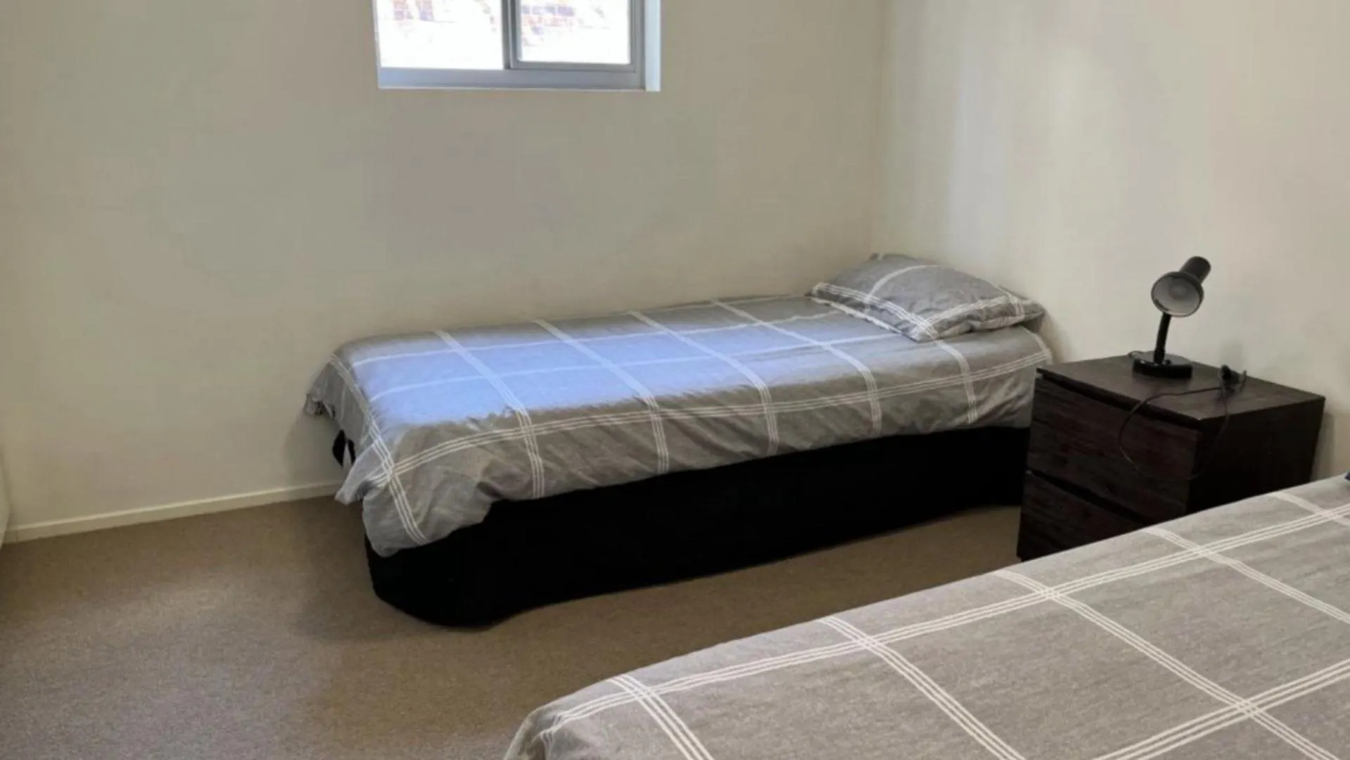 Surfside One Unit 1 Apartment Kawana Waters